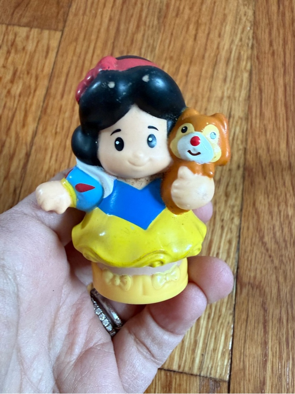 Fisher Price Little People Disney Snow White Holding Squirrel / Chipmunk 2015